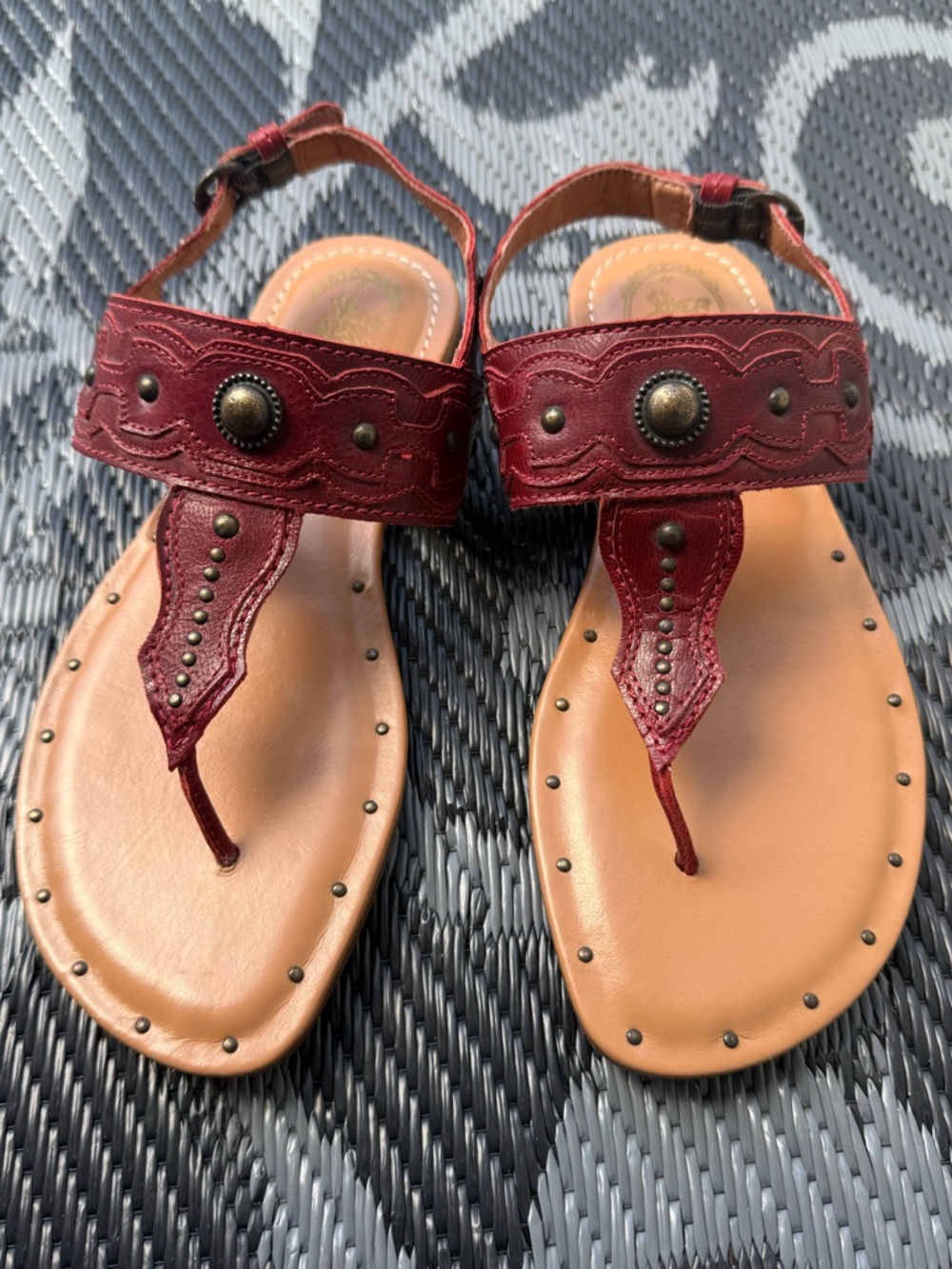 Ariat Red Brown Leather Studded Thong Sandal Buckle Women's 6B